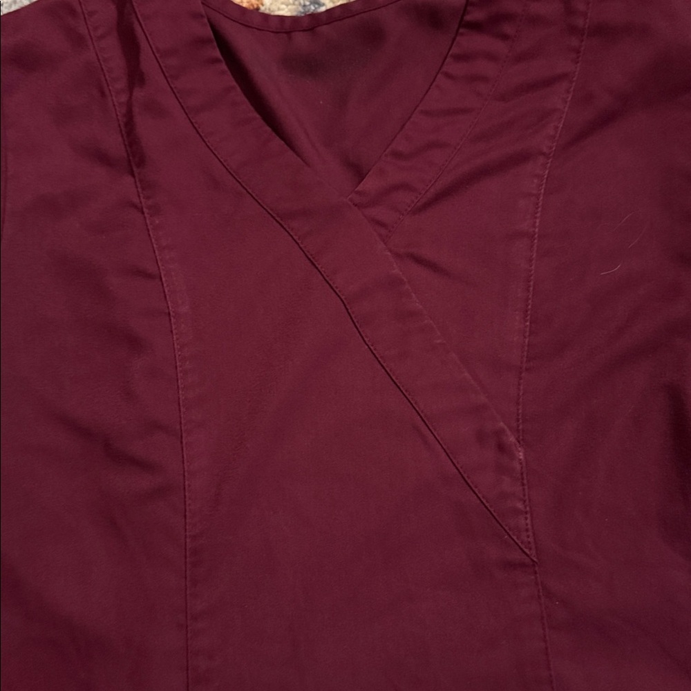 Greys Anatomy scrub set - Picture 3 of 8